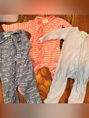 Spearmint Love Baby Girls set of 3 onesies -  0-3 months old